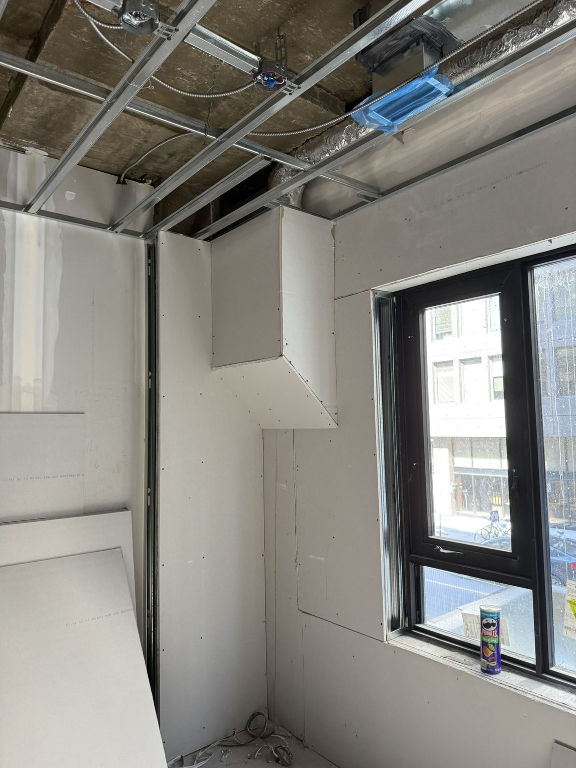 Commercial mechanical bulkhead